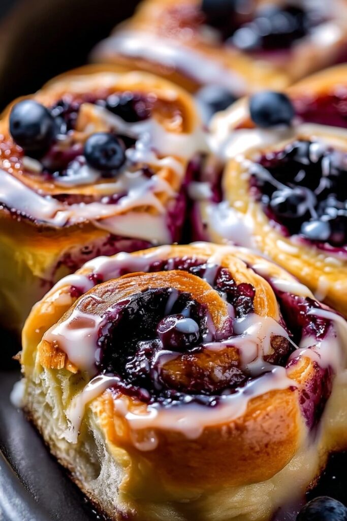 Delicious Blueberry Cinnamon Rolls